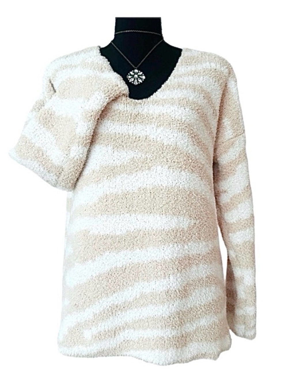 #30 RACHEL ZOE ~ Beige and Cream V-Neck Long Sleeve Sherpa Sweater size M